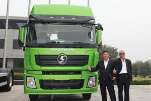 Malaysian dealers and customers visit SHACMAN