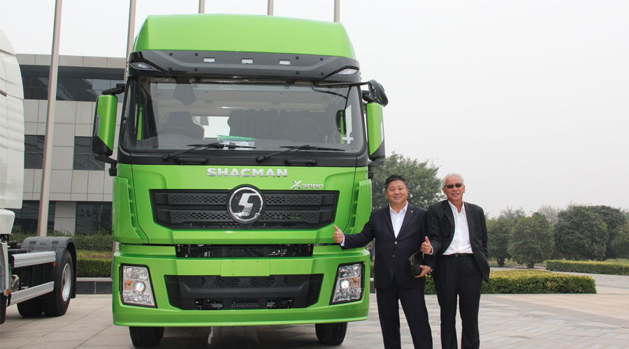 Malaysian dealers and customers visit SHACMAN