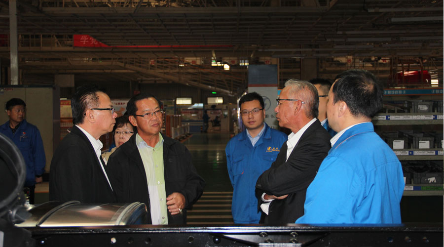 Malaysian dealers and customers visit SHACMAN