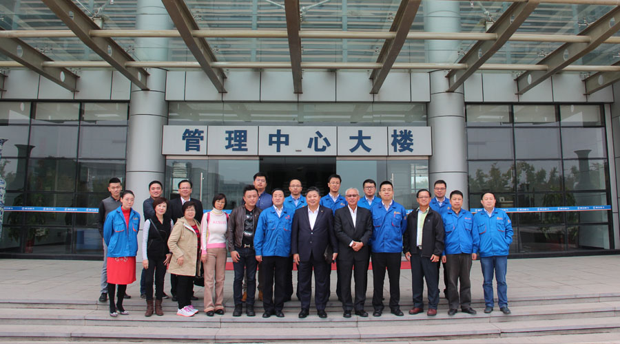 Malaysian dealers and customers visit SHACMAN