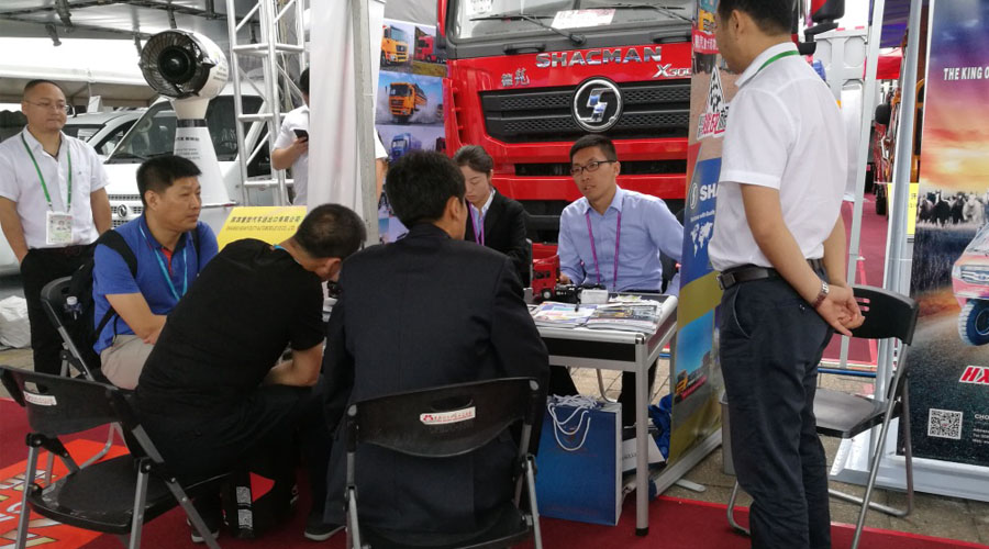 SHACMAN lights up the 122nd Canton Fair